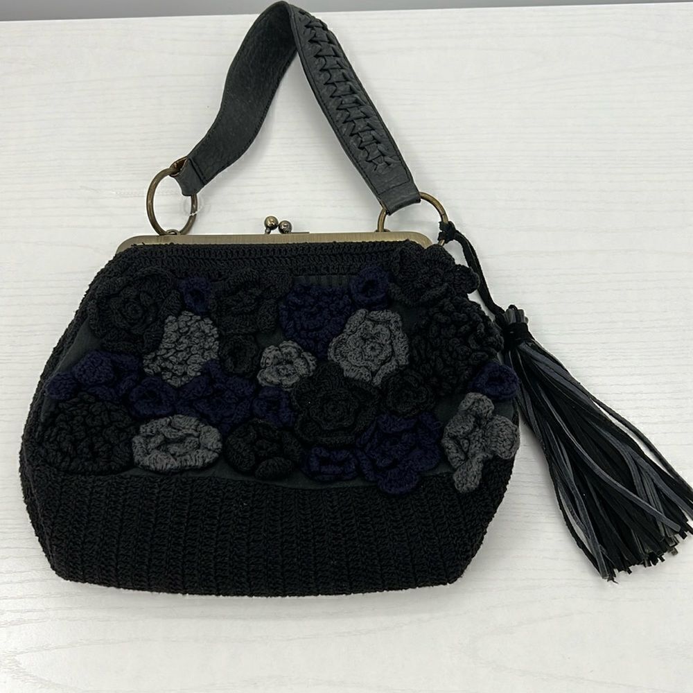 Hype black and blue crochet flower purse